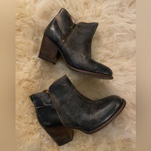 Genuine leather ankle boots!
